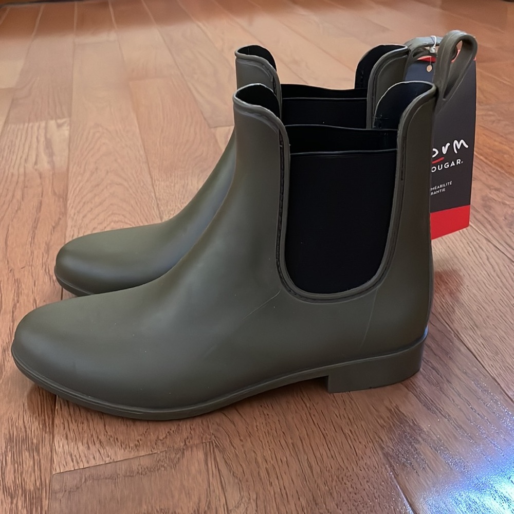 NWT STORM BY COUGAR “CHELSEA” PAST SEASON RAIN BOOTIES *WATERPROOF* - Picture 2 of 8